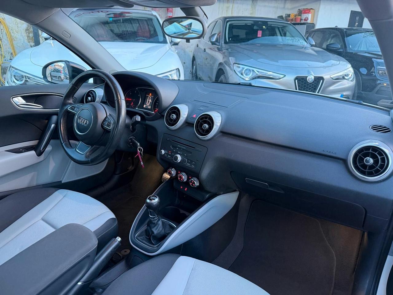 Audi A1 1.6 TDI 105 CV AMBITION