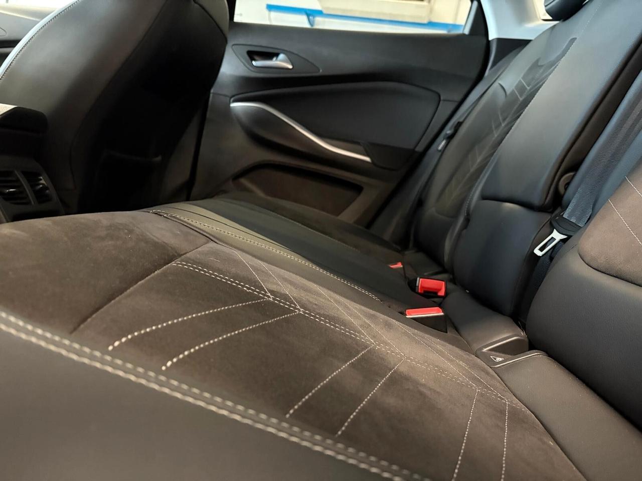 Opel Grandland ULTIMATE 1.5 diesel Ecotec aut. SPOTICAR