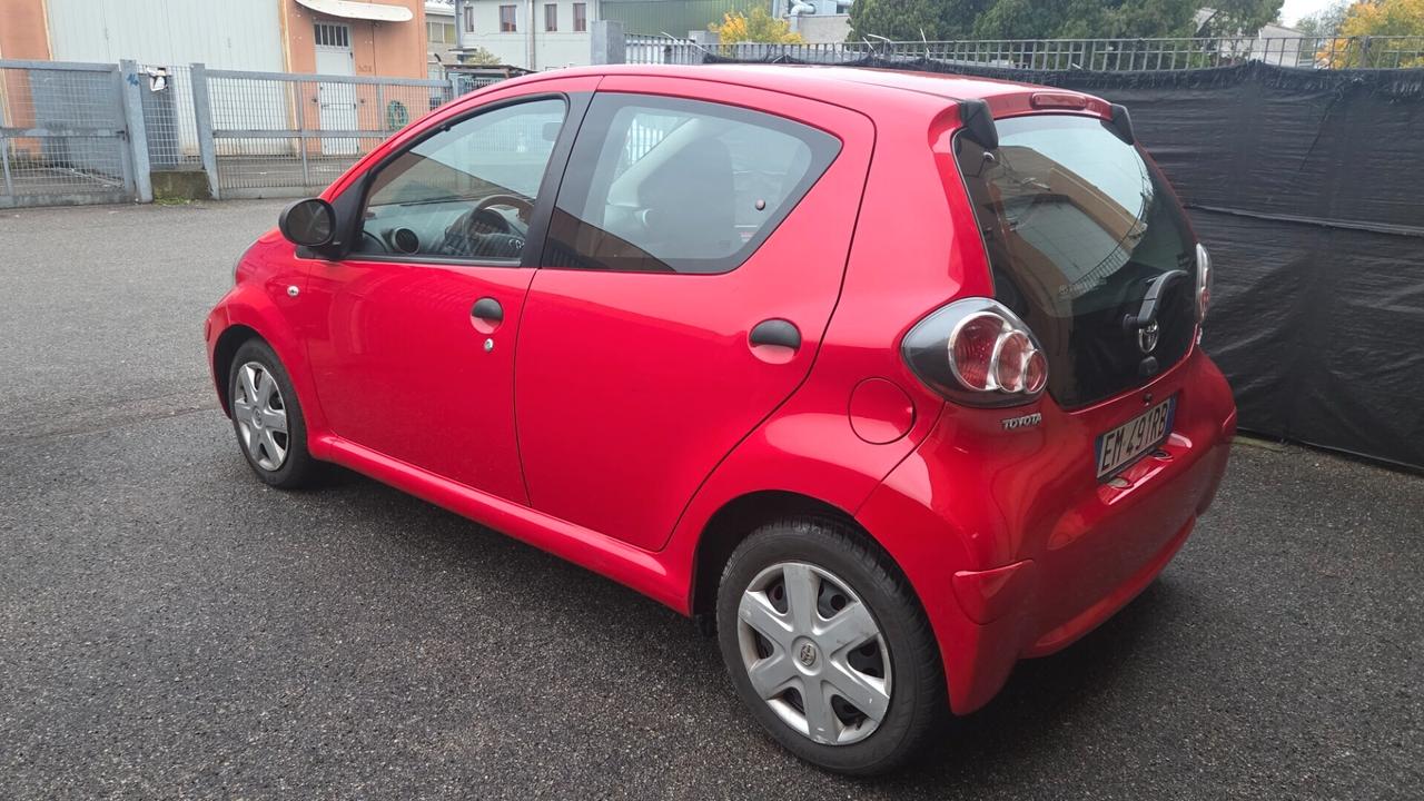Toyota Aygo 1.0 12V VVT-i 5 porte Sol Connect