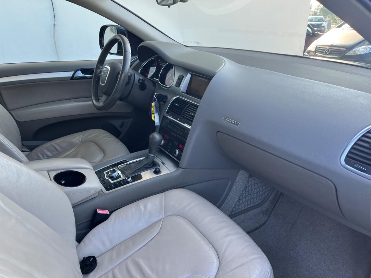 Audi Q7 3.0 V6 TDI 233CV quattro tiptronic km 137.000