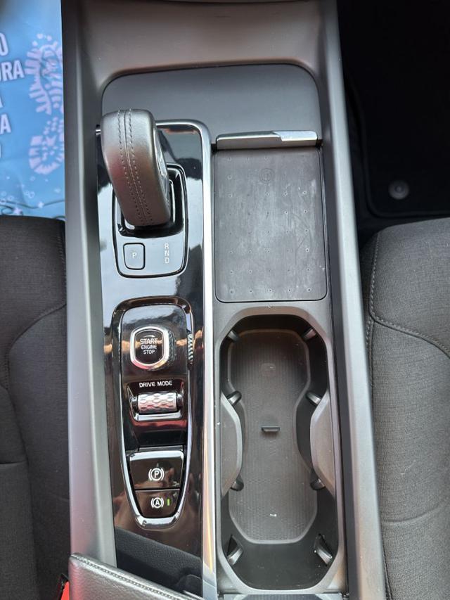 VOLVO V60 B4 (d) Geartronic Momentum Business Pro