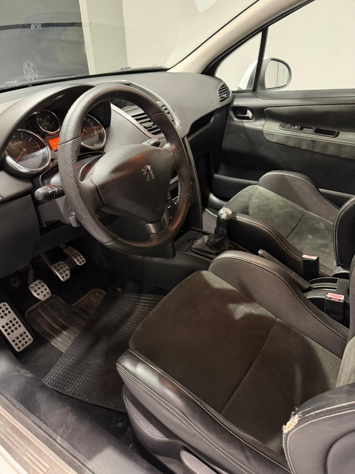 Peugeot 207 1.6 THP 174 3p. Gti