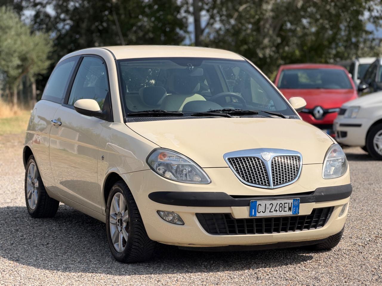Lancia Ypsilon 1.2 Argento