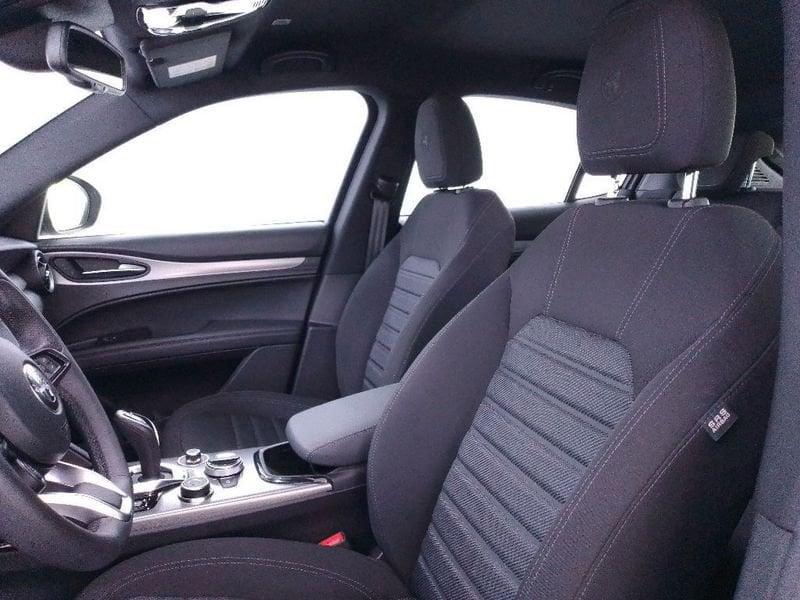 Alfa Romeo Stelvio 2.2 t Sprint Q4 210cv auto