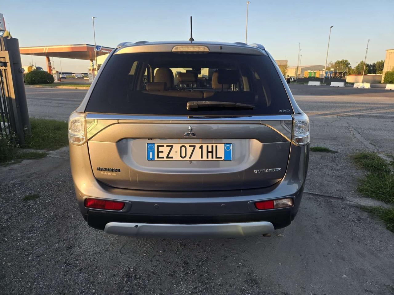 Mitsubishi Outlander 2.2 DI-D 4WD Instyle 7p.