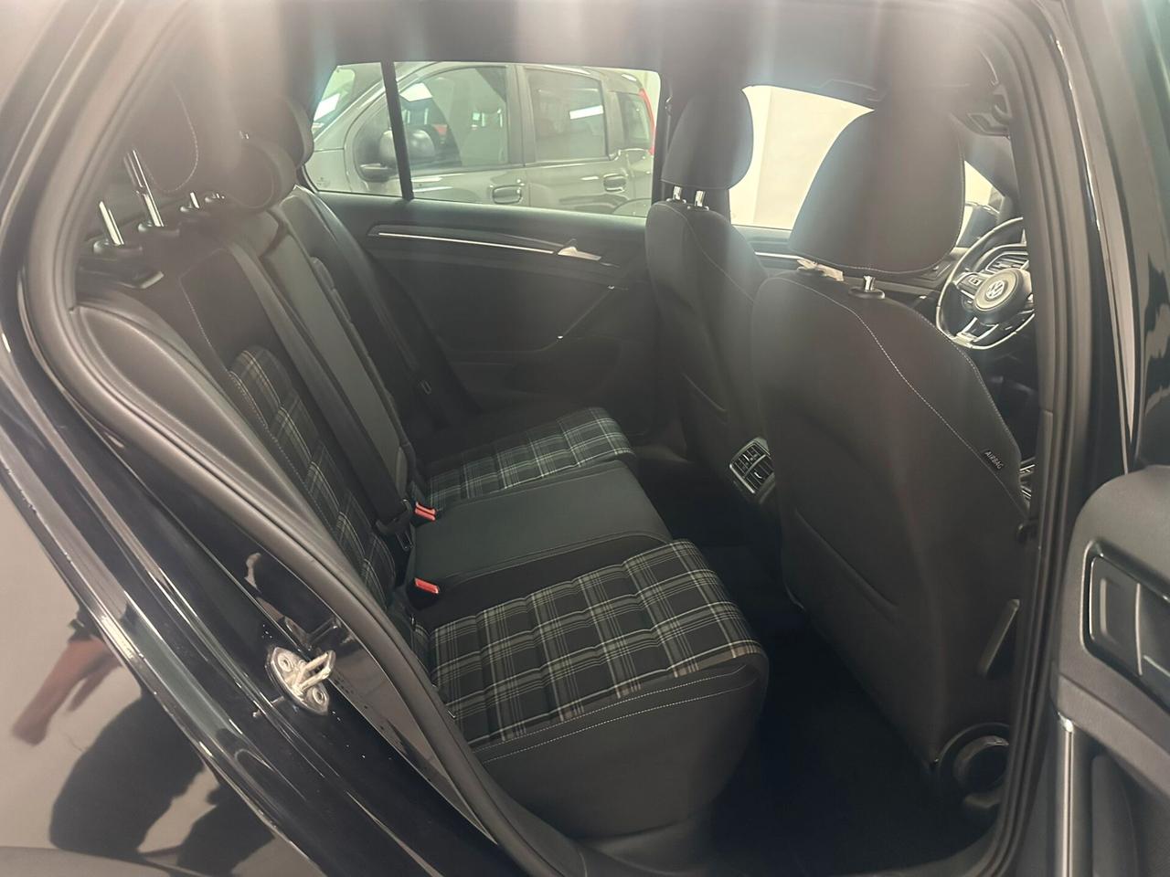 Volkswagen Golf GTD 2.0 TDI 5p. BlueMotion Technology