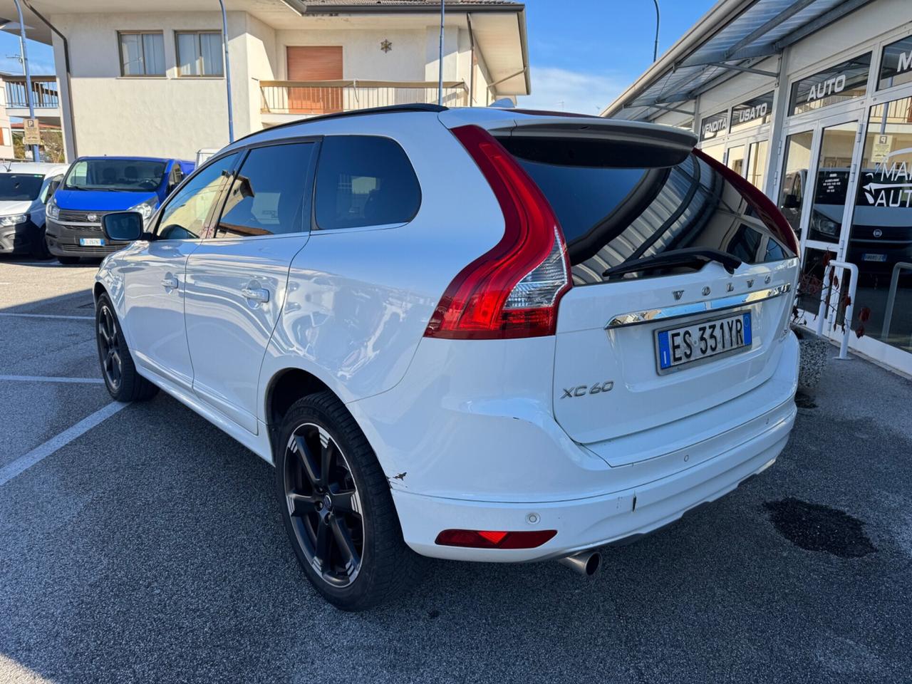 Volvo XC 60 XC60 D3 R-design Momentum