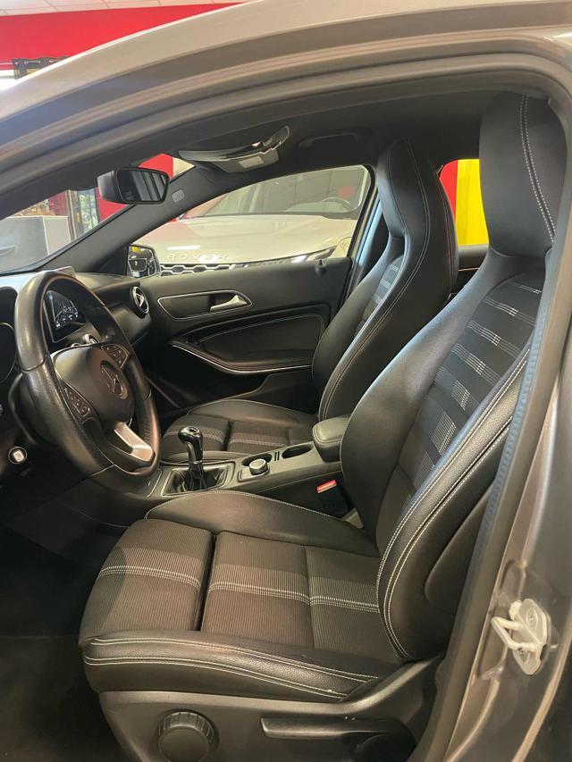 MERCEDES-BENZ A 180 d Sport **XENON/NAVI/UNICOPRO**