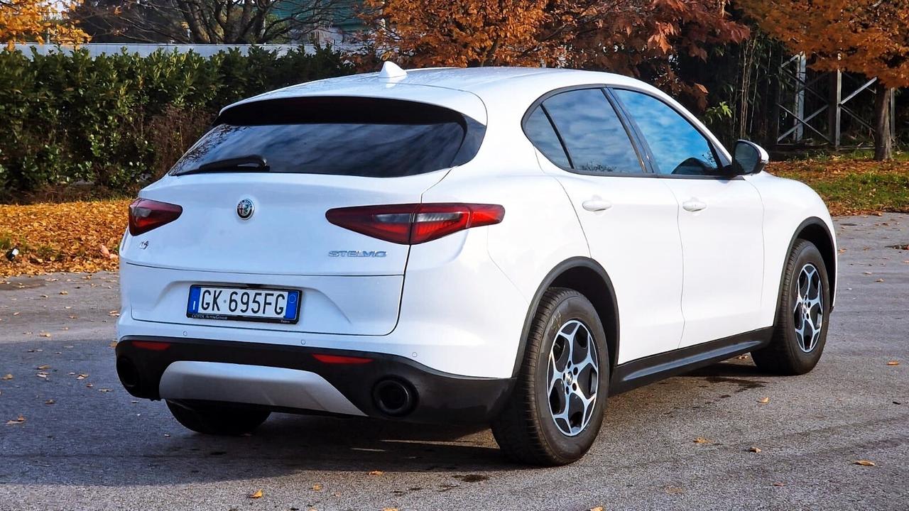 Alfa Romeo Stelvio 2.2 Turbodiesel 190 CV AT8 Q4 Super