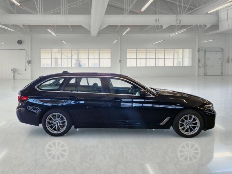 BMW 520 Business MH48V Touring Auto