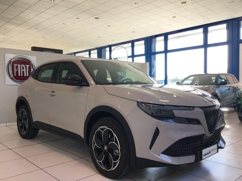 Alfa Romeo Junior BEV 156CV/115kW elettrica