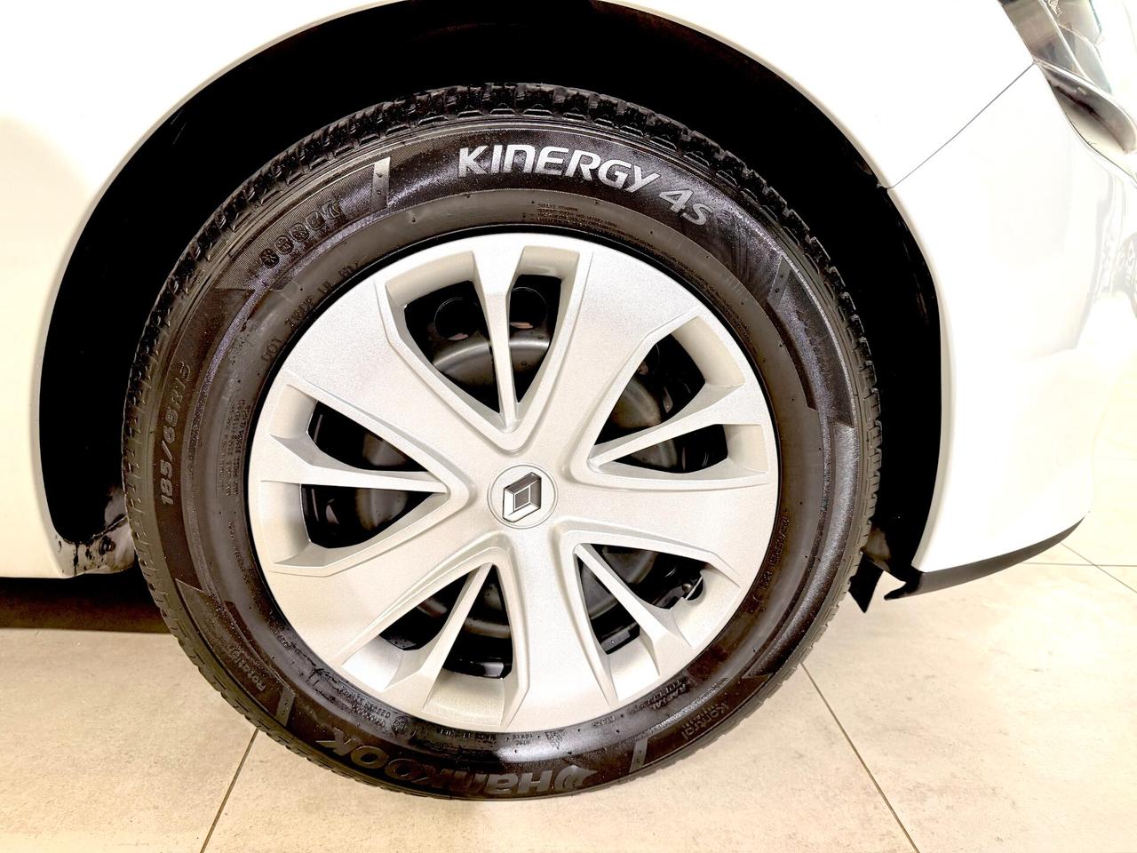 Renault Clio 1.2 75CV 5 porte Costume National