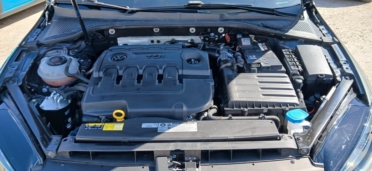 Volkswagen Golf 7.5 ° 1.6 TDI Executive - 2018