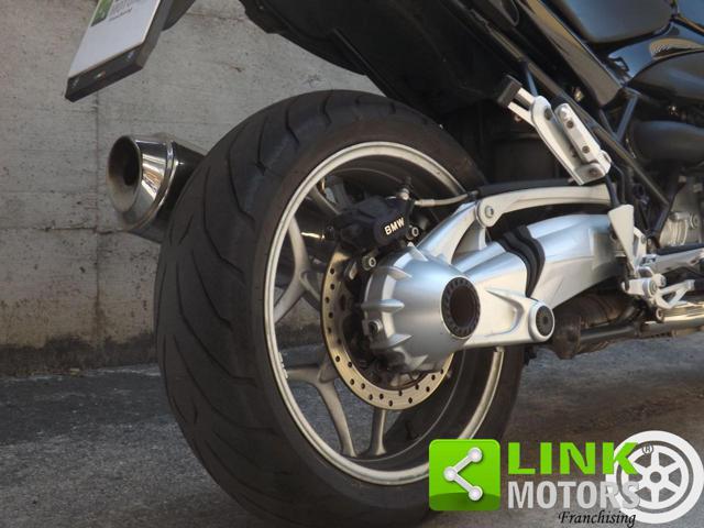 BMW R 1200 R anno 2008 con valigie laterali BMW originali