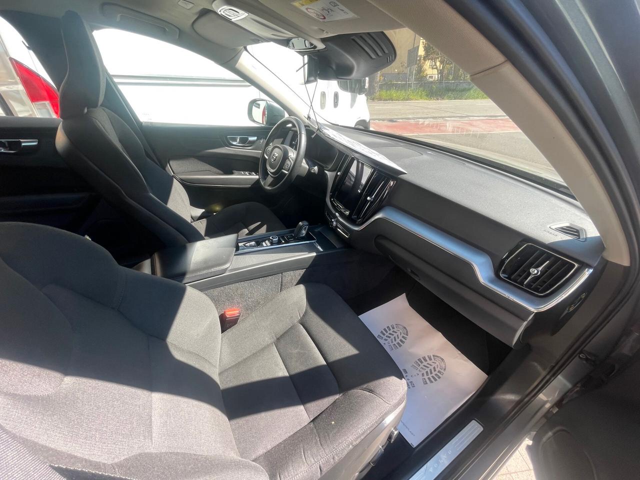 Volvo XC 60 XC60 B4 (d) AWD Geartronic Business Plus