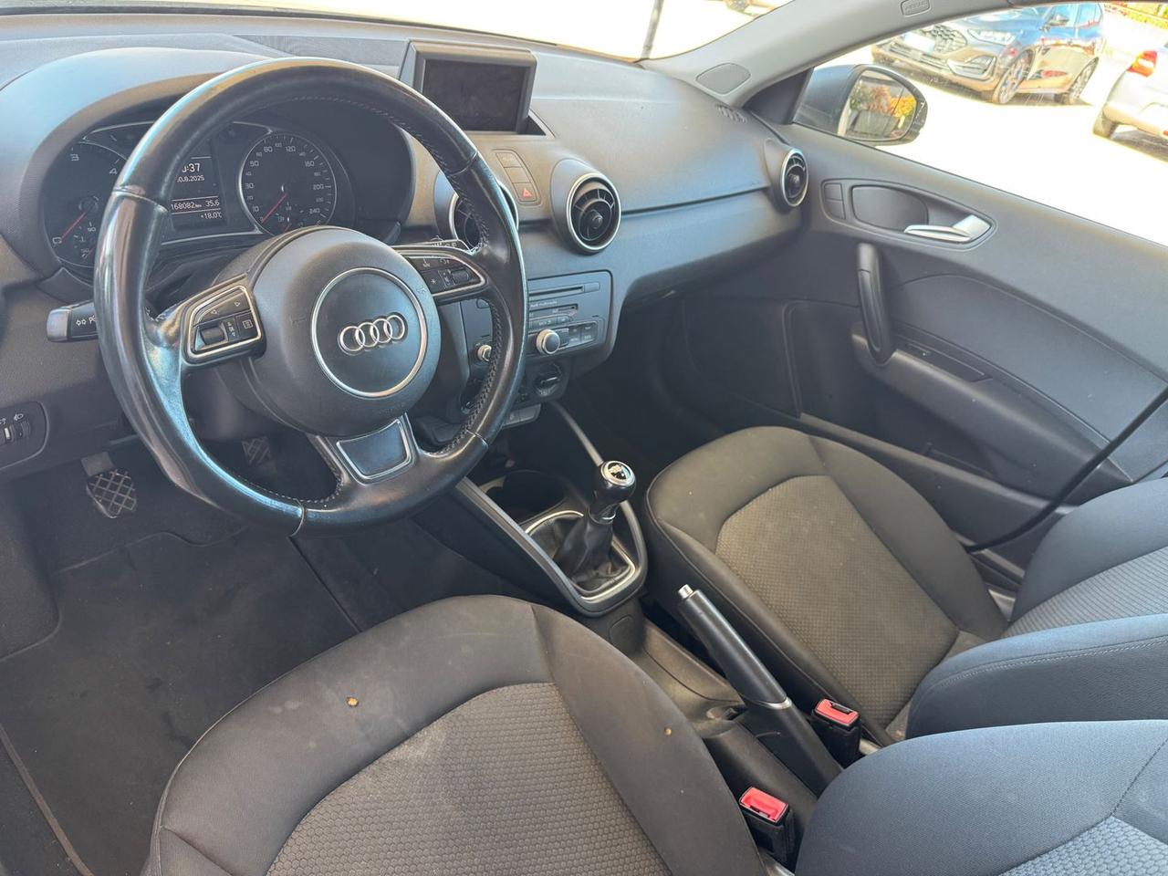 Audi A1 Admired 1.6 TDI #6654
