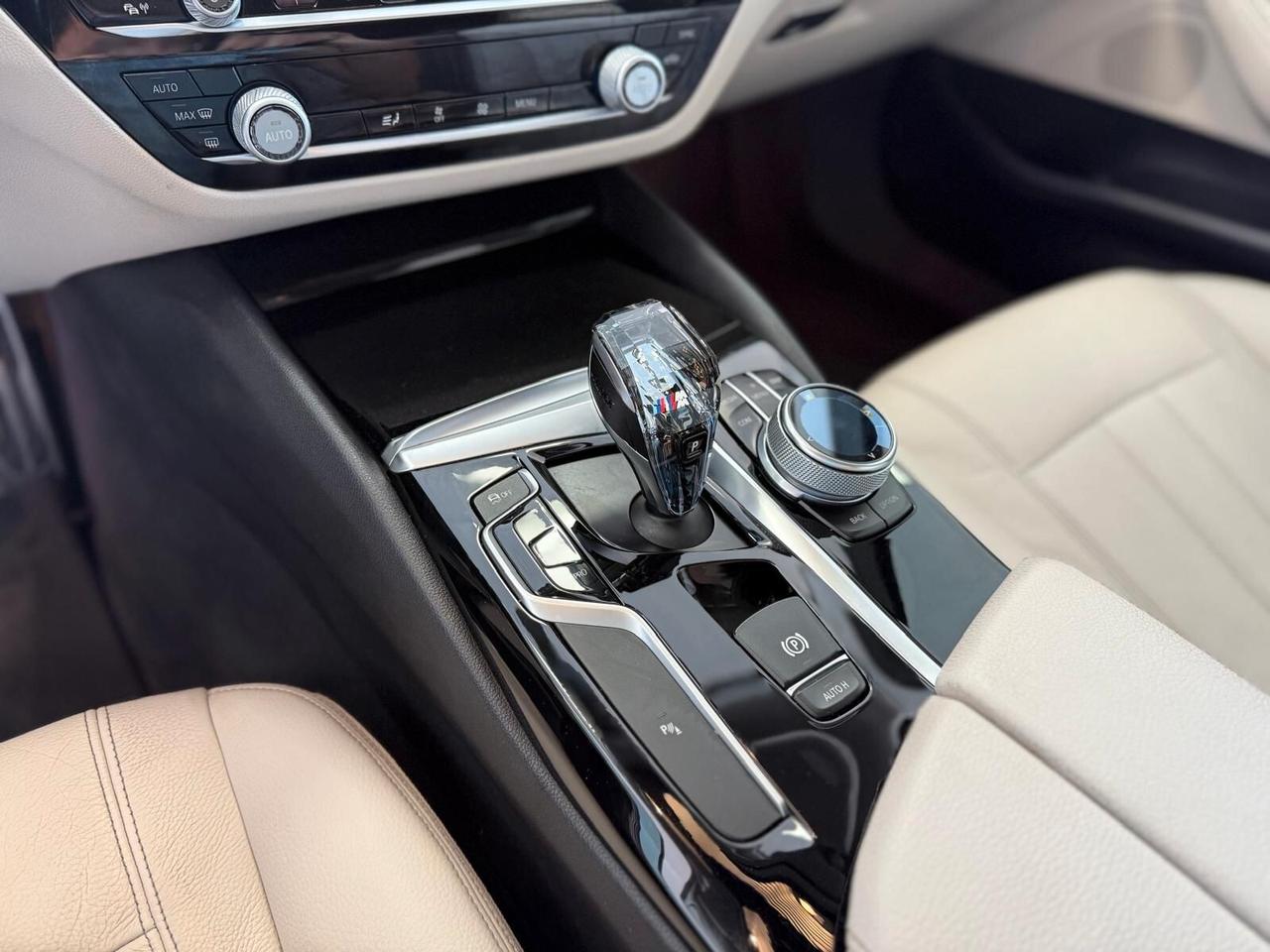 Bmw 520d FULL OPTIONAL 2017