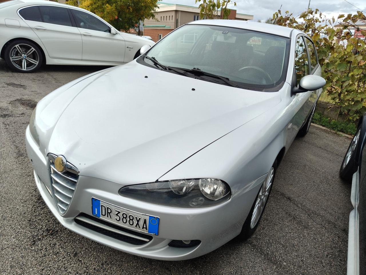 Alfa Romeo 147 1.6 16V TS (105) 5 porte Distinctive