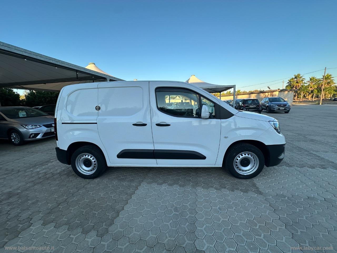 Combo Cargo 1.6 D 100 S&S PC 650kg Ed.