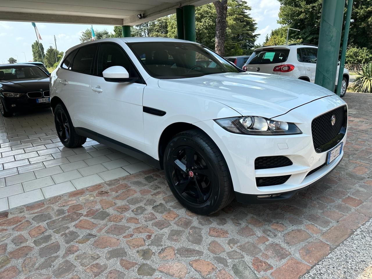 Jaguar F-Pace 2.0 D 180 CV AWD aut. Prestige