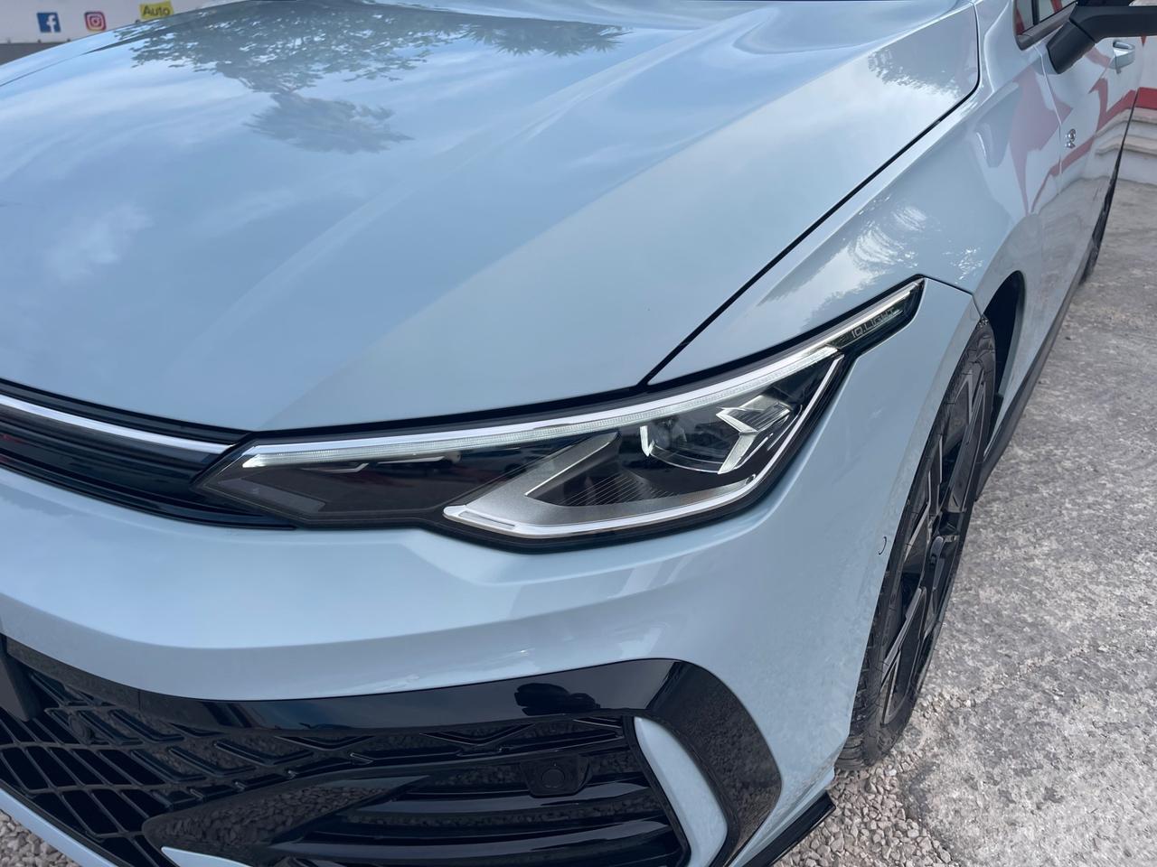 Volkswagen Golf 8.5 R-Line DSG 2.0 TDI 150cv