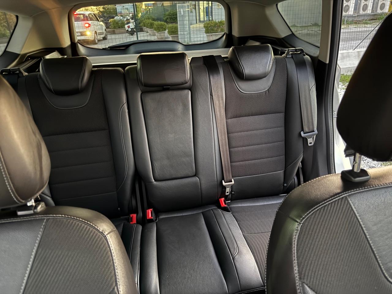 Ford Kuga 2.0 TDCI 140 CV 4WD Titanium