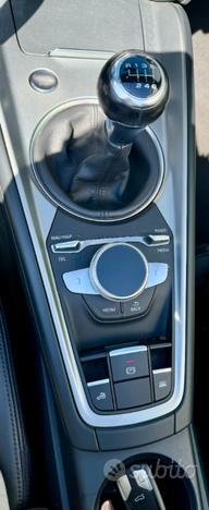 AUDI TT Roadster 2.0 TDI ultra Design