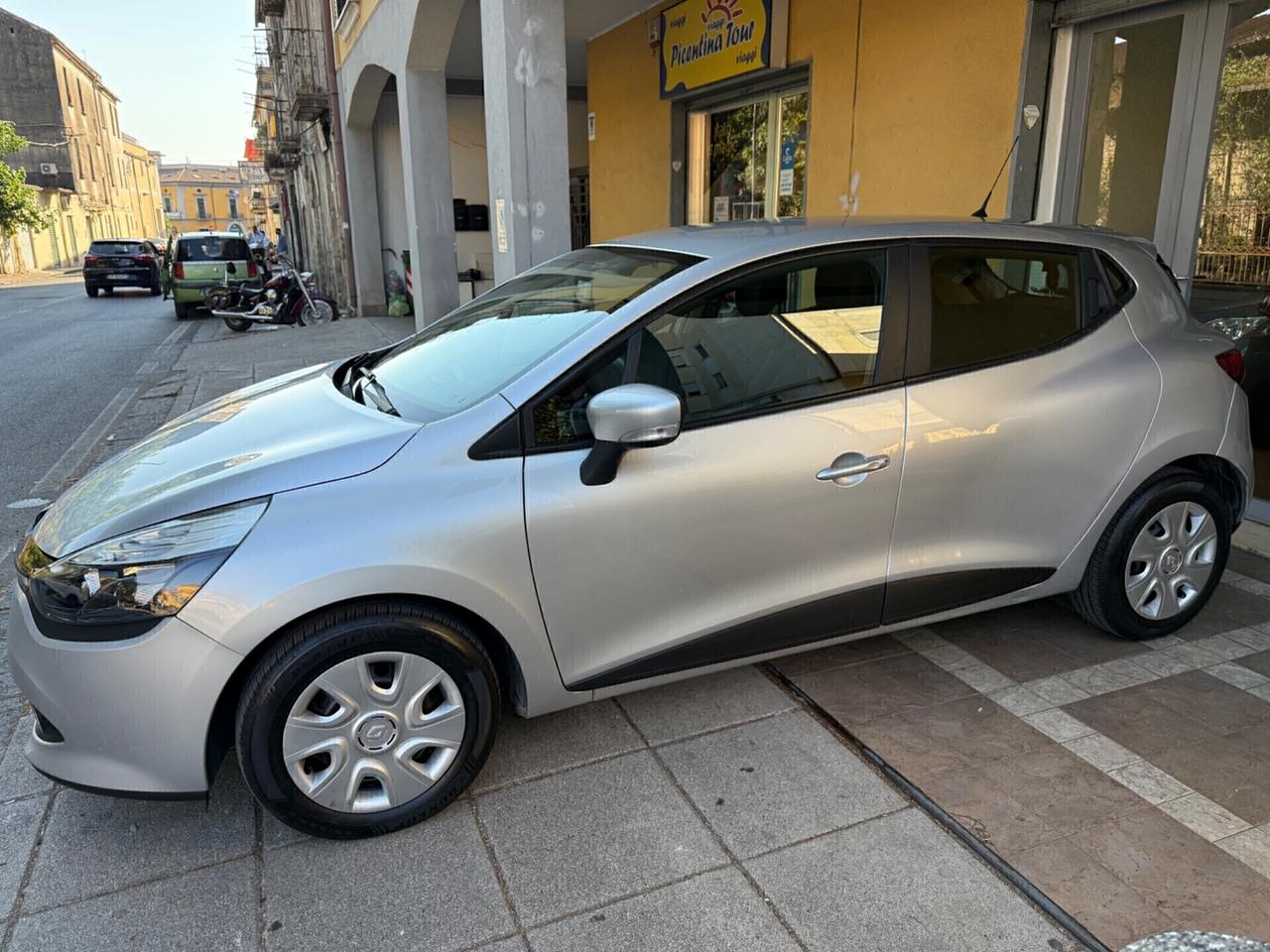 Renault Clio 2014 - 1.5 dCi 8V 75CV 5 porte Wave