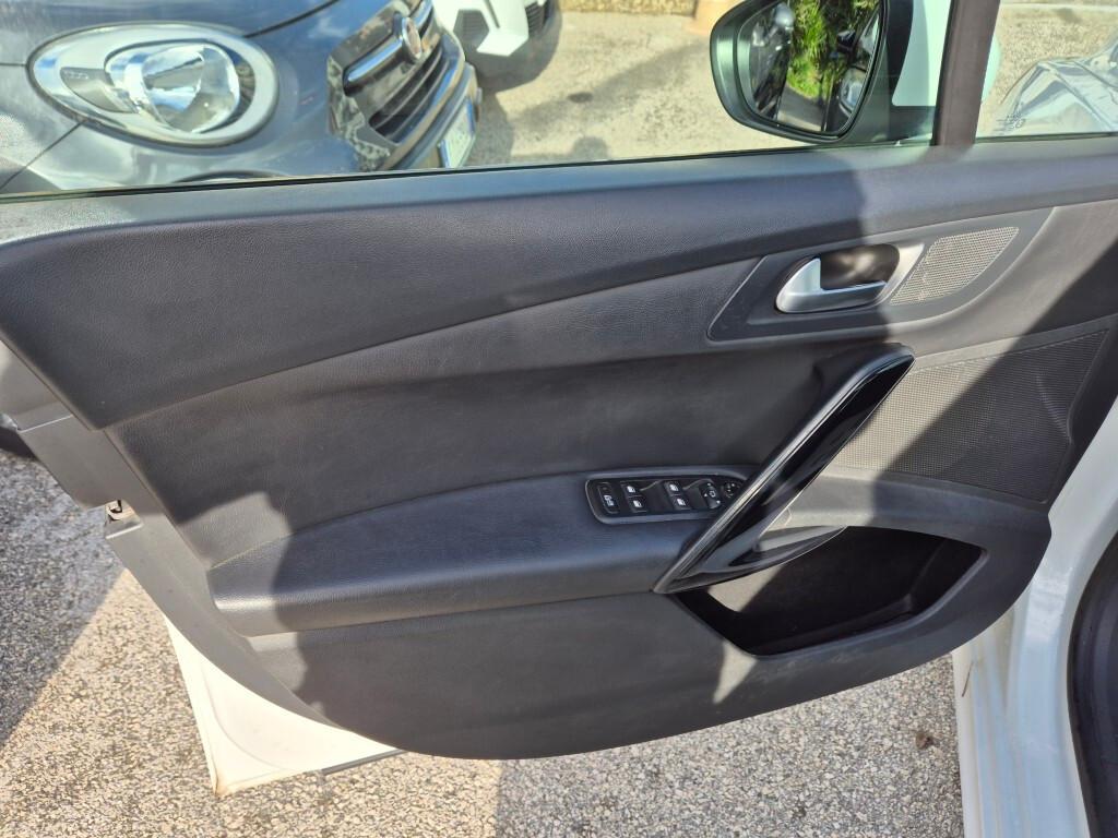 Peugeot 508 2.0 HDi 140CV SW Ciel Allure FULL