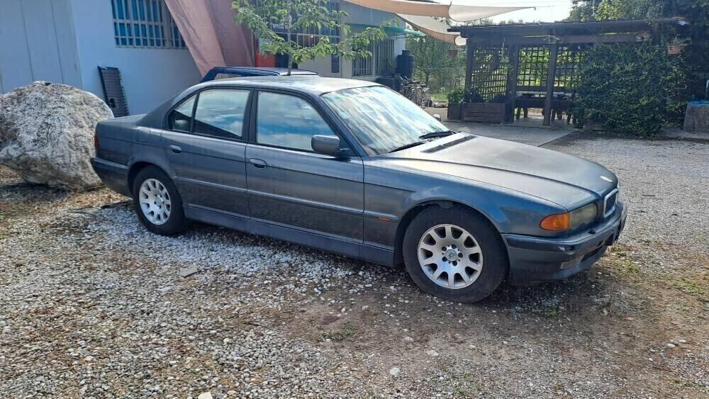 Bmw 740 744 V8 da restaurare