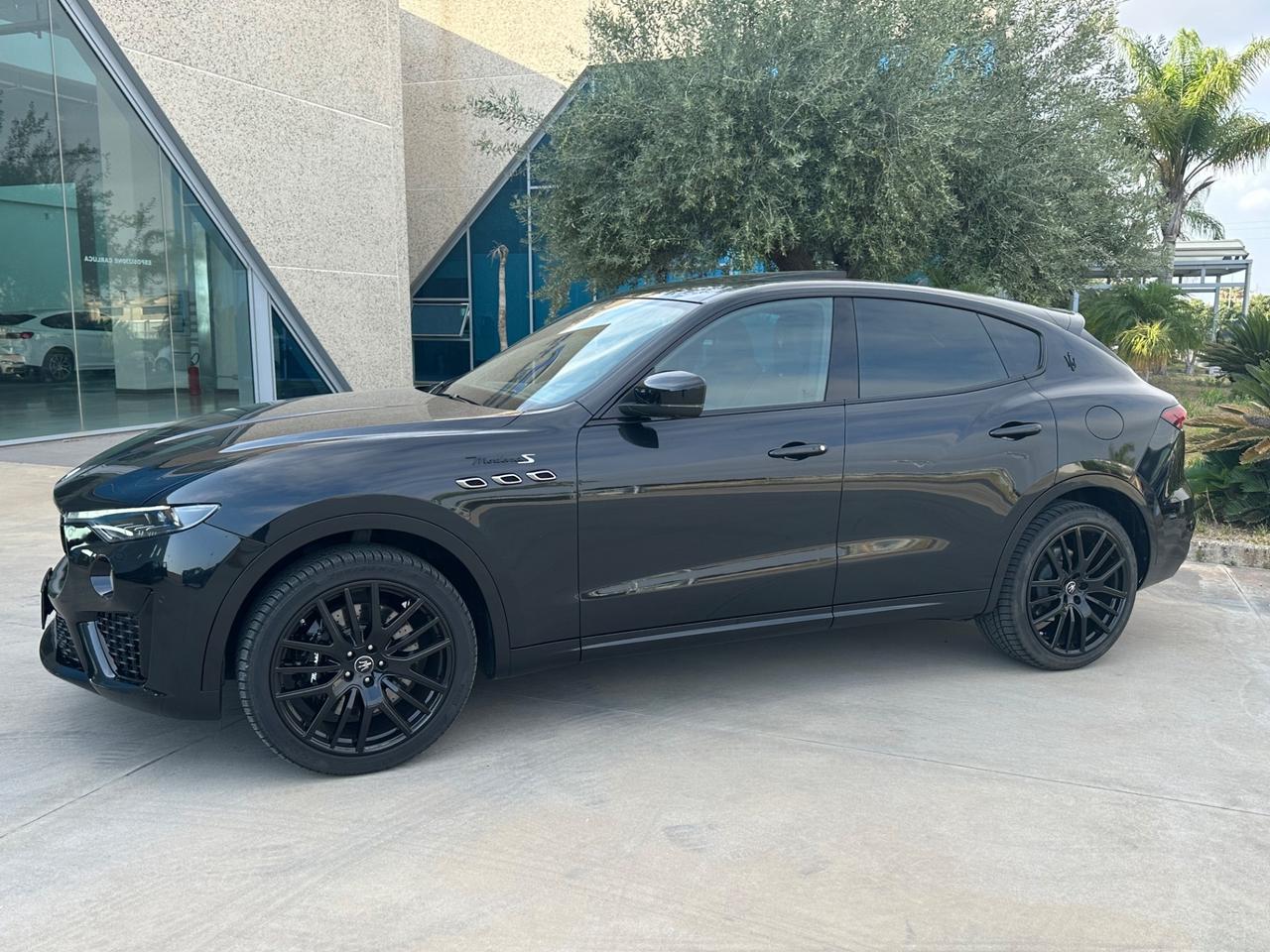 Maserati Levante 3.0 V6 Modena S possibilità noleggio no scoring