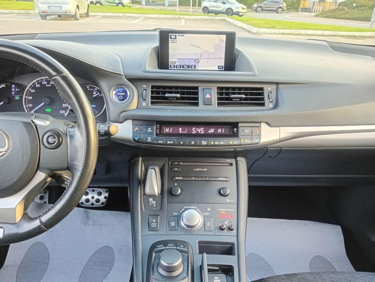Lexus CT 200h Hybrid F Sport*Automatik*Navi*Pelle*Xenon*Camera