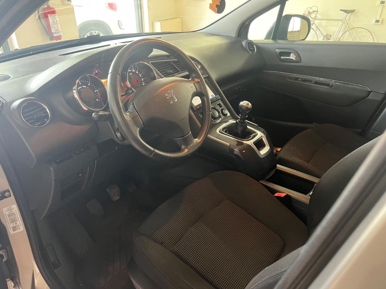 Peugeot 5008 1.6 HDi 110CV Premium