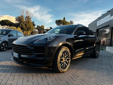 Porsche Macan 2.0 TURBO