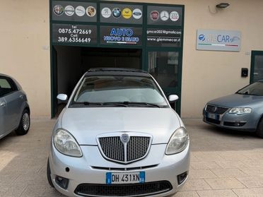 Lancia Ypsilon 1.4 Platino cv 95 automatica ok neopatentati
