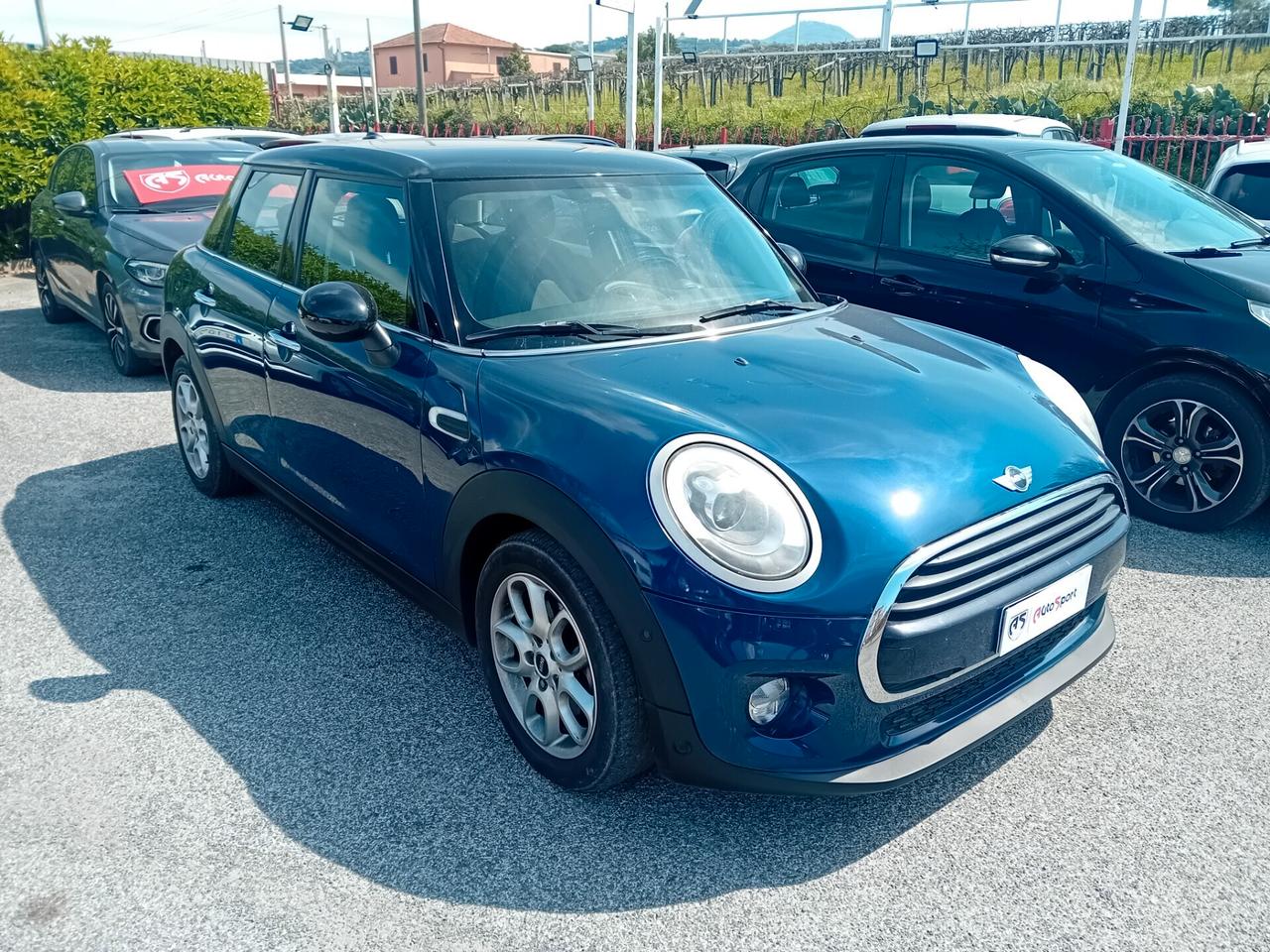Mini Cooper 1.5 D 5 porte automatico