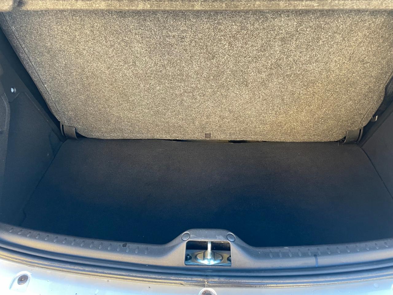 Lancia Ypsilon 1.2 69 CV Diva KM REALI IDONEA NEOPATENTATI