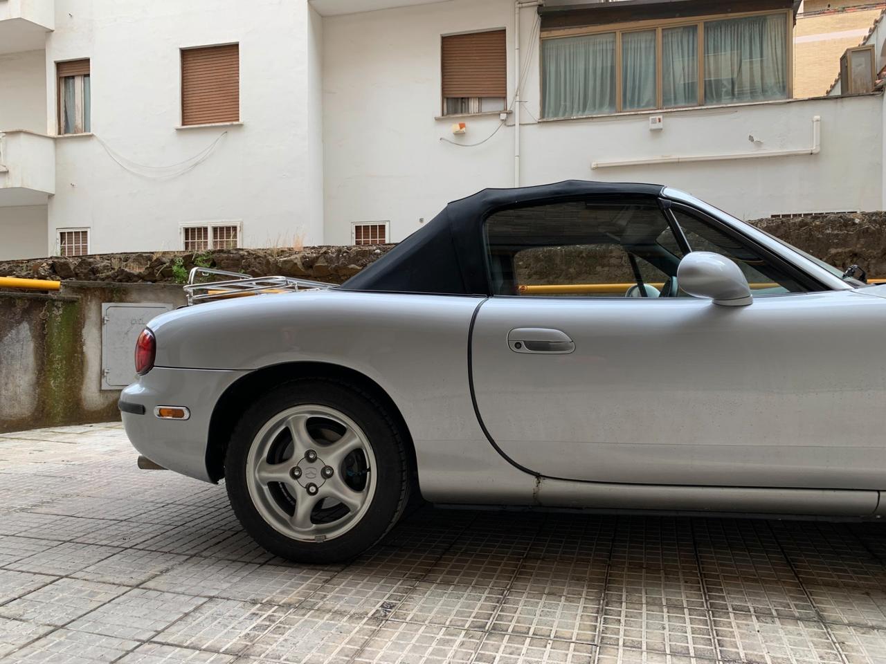 Mazda MX-5 1.6i 16V cat Naked