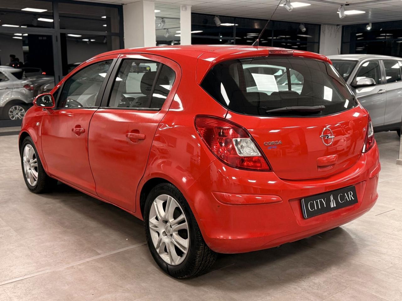 Opel Corsa 1.2 5 porte Cosmo