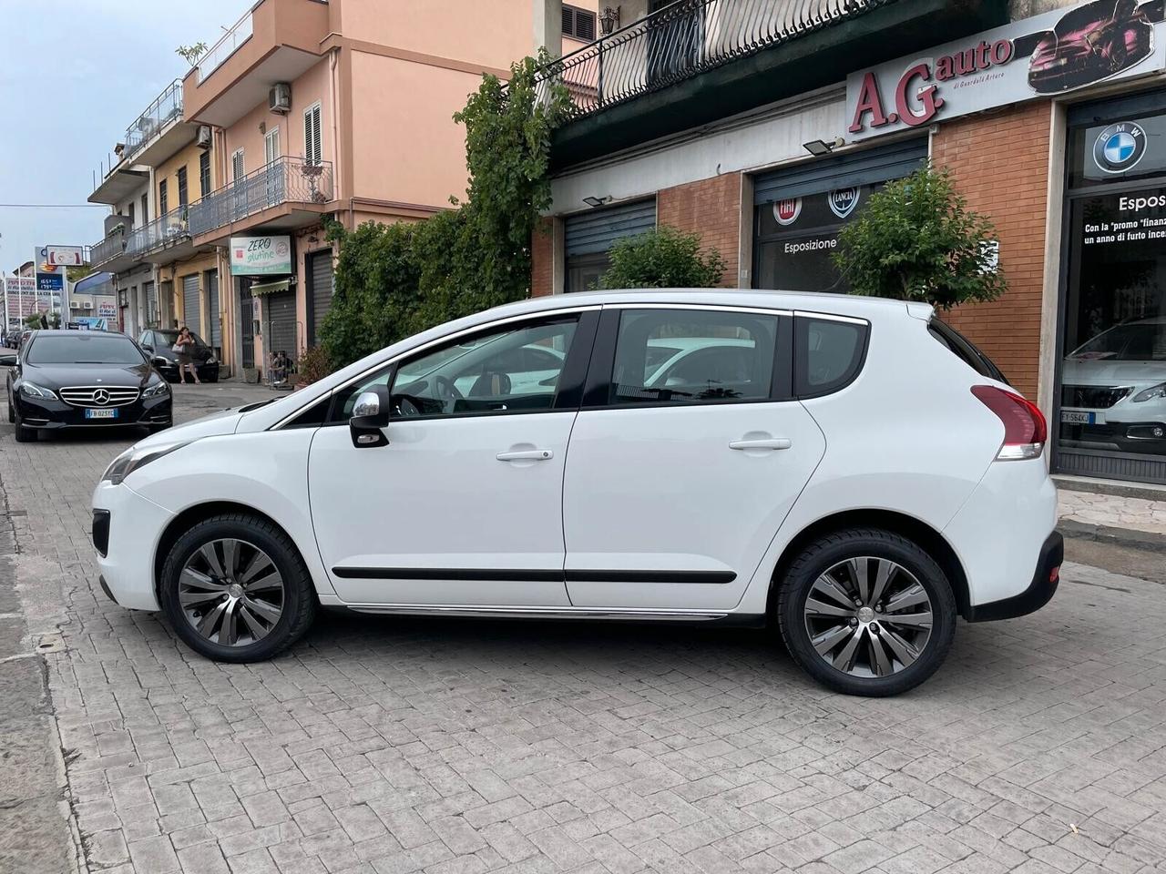 Peugeot 3008 1.6 HDi 115CV Business