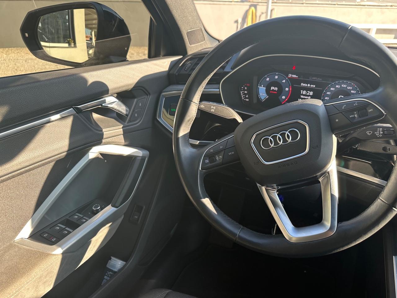 Audi Q3 35 TDI S tronic line edition