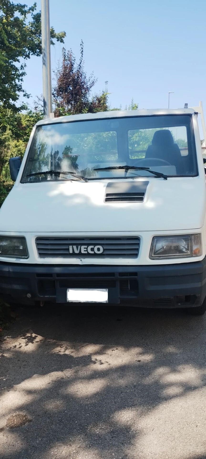 Iveco Daily 30.8 2.5 Diesel Furg.Classic USO CARROATTREZZI