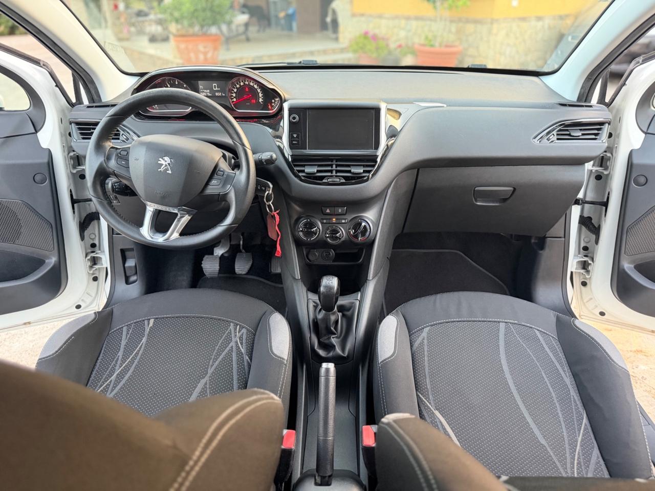 Peugeot 208 1.4 HDi 68 CV 5 porte Allure
