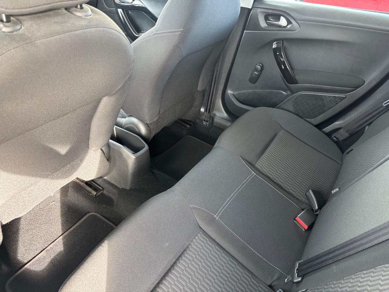 Peugeot 208 BlueHDi 75 5 porte Allure