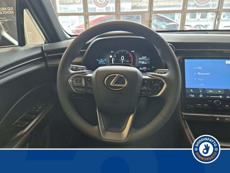 Lexus LBX Hybrid Emotion 2WD