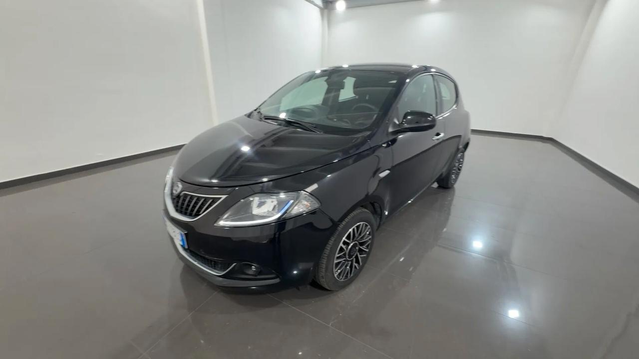 Lancia Ypsilon 1.0 Hybrid Platino full optional