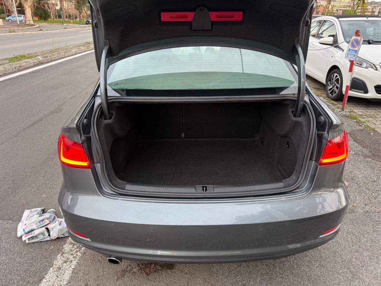 Audi A3 Sedan 1.6 TDI clean diesel Ambition