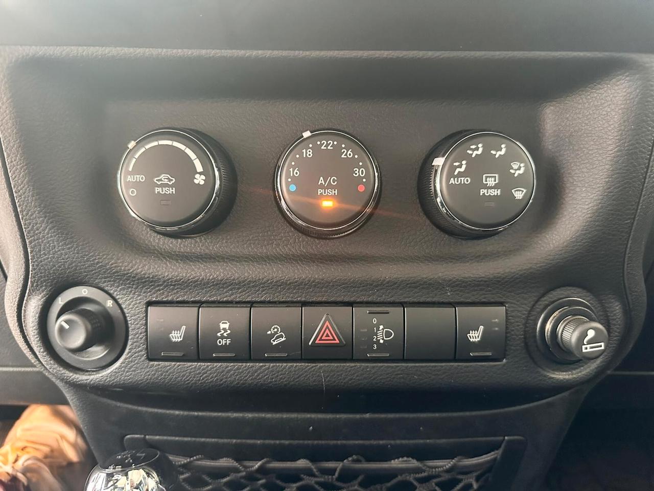 Jeep Wrangler Unlimited 2.8 CRD DPF Polar Auto