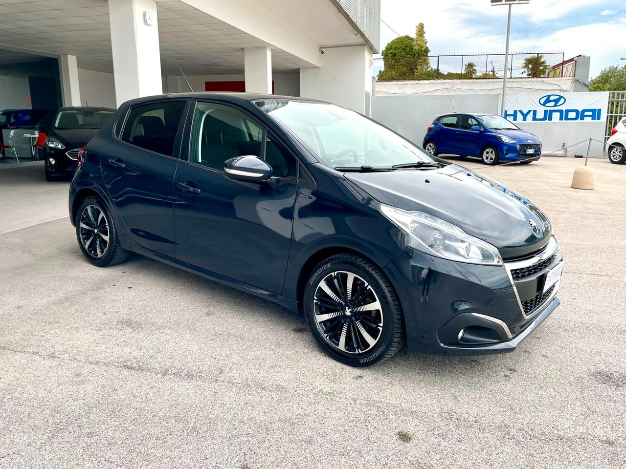Peugeot 208 1.2 PureTech 82cv Signature