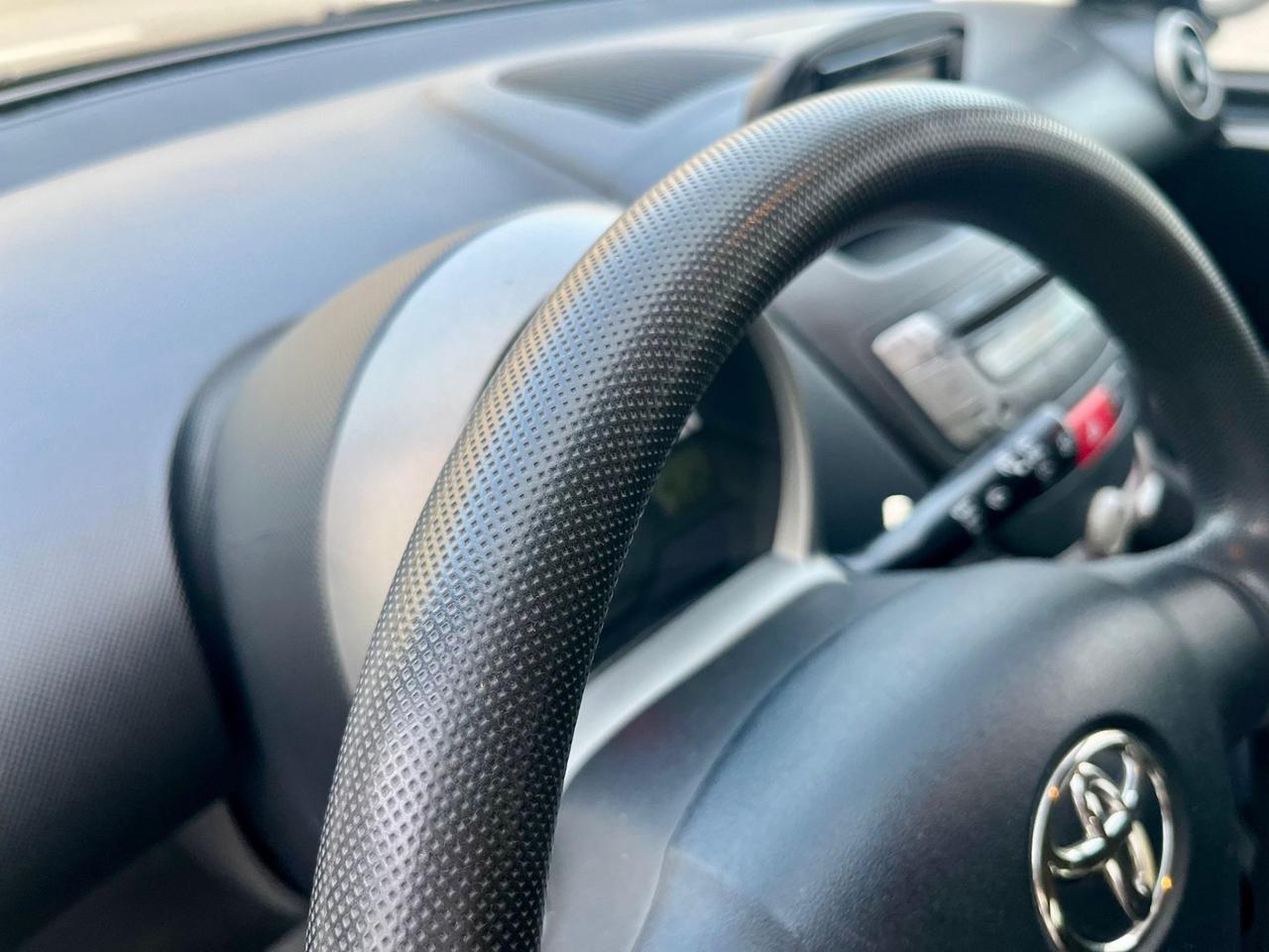 Toyota Aygo 1.0benz 2011 122.000km perfetta per neopatentati
